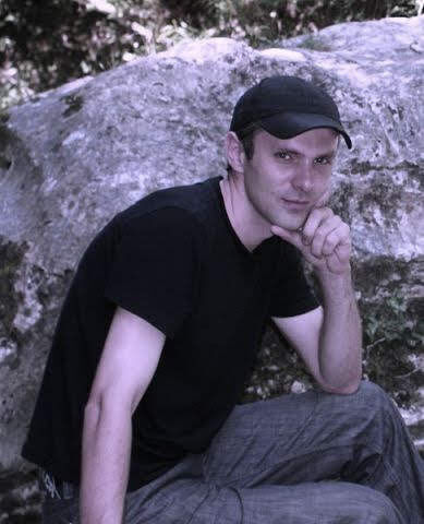  18954602  Elguja, 47 ,    