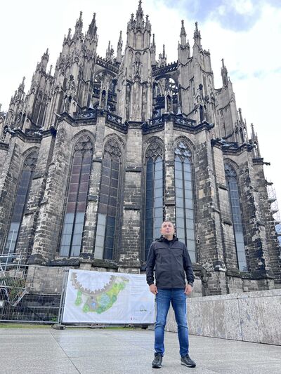  ,   Sarkis, 39 ,   ,   