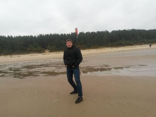  ,   Sergej, 45 ,   