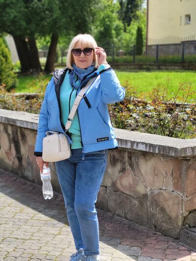  ,   Nina, 51 ,   ,   , c , 