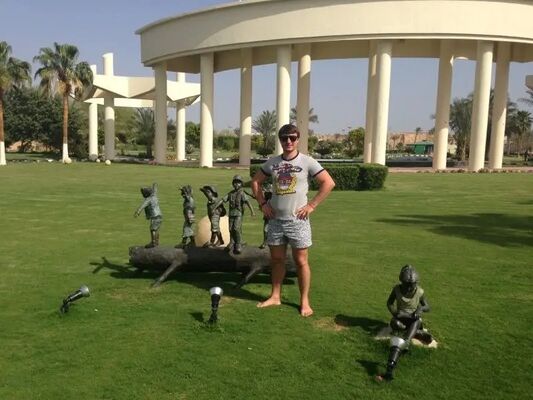  ,   Aleks, 39 ,   ,   