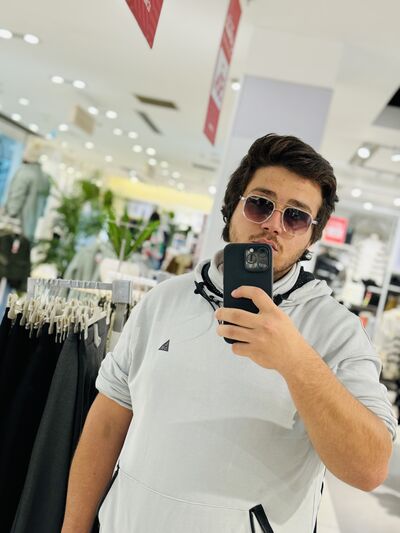  ,   Goga, 22 ,   ,   