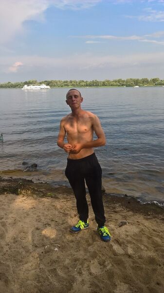  ,   Denis, 32 ,   ,   , c 
