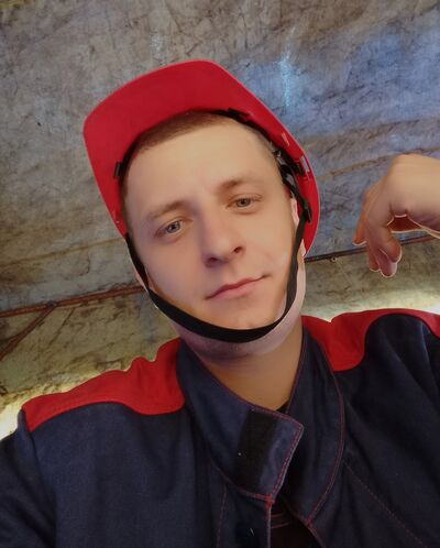  ,   Artem, 32 ,   ,   , c , 