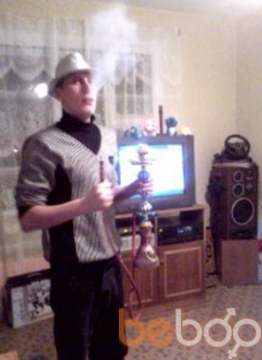  ,   White, 32 ,   