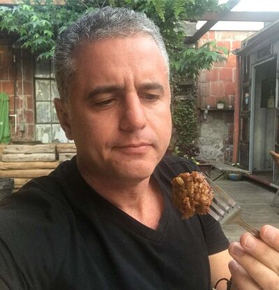  ,   Larry, 52 ,   ,   