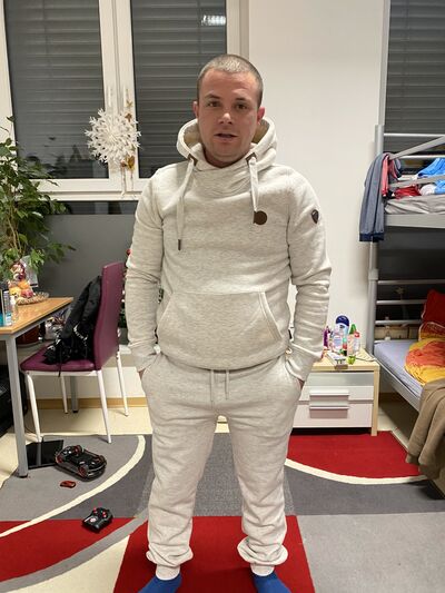  Horrweiler,   , 32 ,   ,   