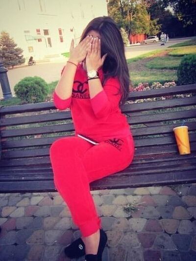  ,   Alina, 33 ,   