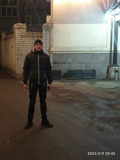  ,   Anton, 29 ,   ,   