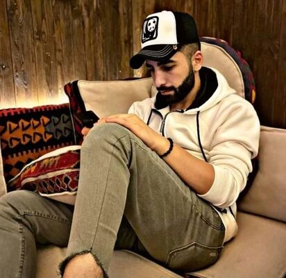  ,   Alex, 32 ,   ,   