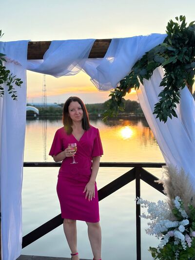  ,   Anastasia, 41 ,     , c 
