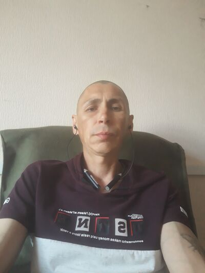  ,   Arkadij, 44 ,   ,   , c 