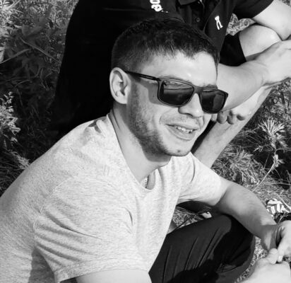  ,   Vladislav, 32 ,   ,   