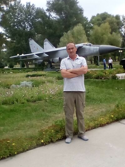  ,   Sacha, 50 ,   