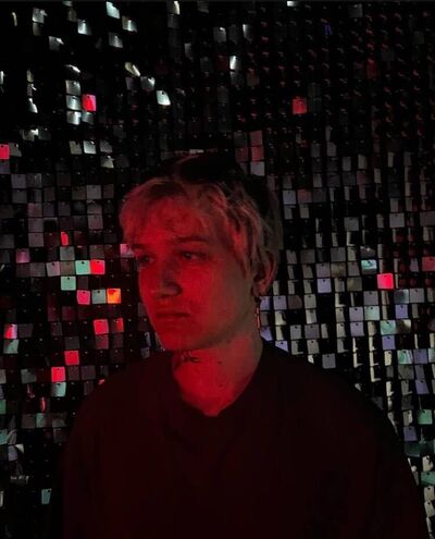  ,   Vladislav, 25 ,   ,   