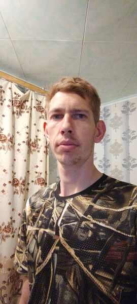 ,   Maxim, 33 ,   ,   , c 