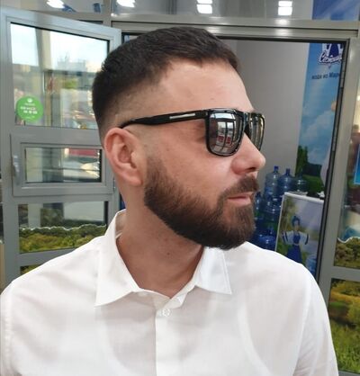  ,   Marat, 38 ,   , 