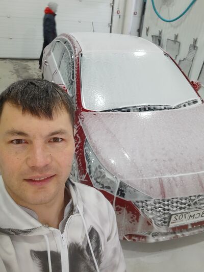  ,   Artem, 32 ,   ,   