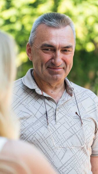  ,   Alexander, 62 ,   c 