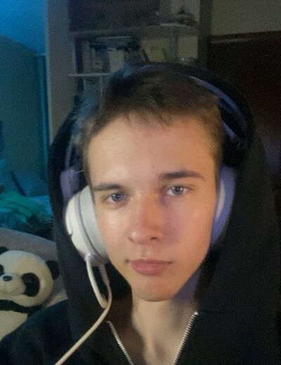  ,   Ivan, 21 ,   ,   