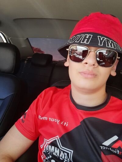  ,   Laziz, 27 ,   ,   , c 