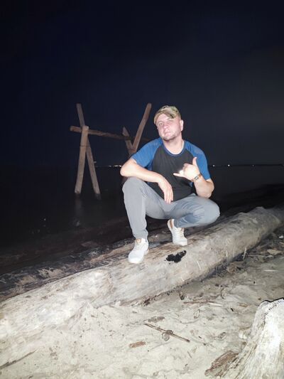 ,   Aleks, 33 ,   ,   , c , 