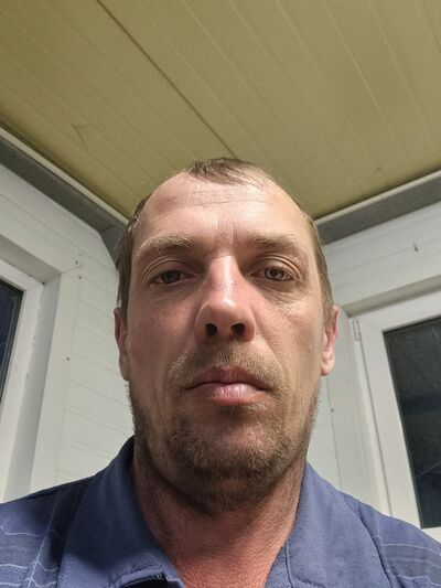  ,   Alex, 42 ,   ,   