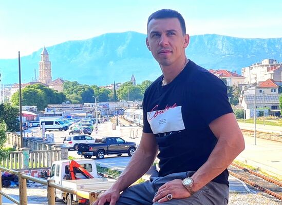  Charenton-le-Pont,   Rostyslav, 30 ,   ,   