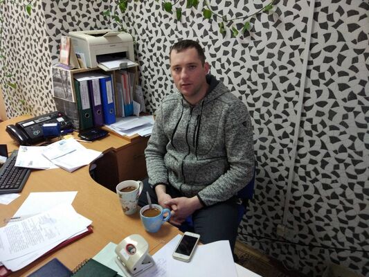 ,   Viktor, 41 ,     , c 