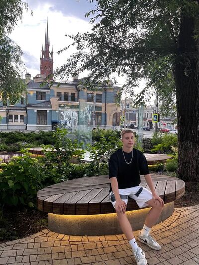  ,   Yury, 19 ,   ,   