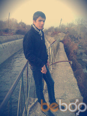  ,   Daniel, 32 ,   