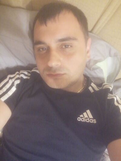  ,   Sam, 32 ,   ,   