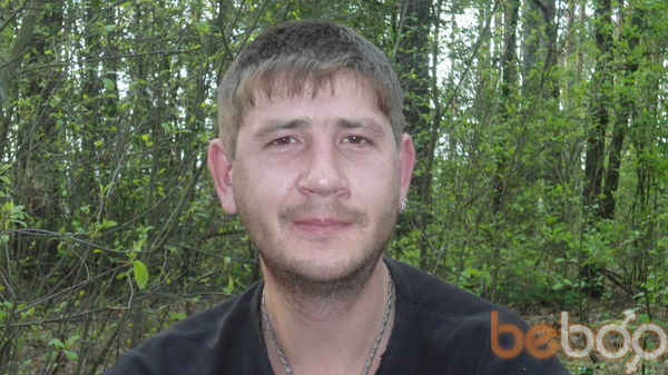  ,   Viktor, 40 ,   