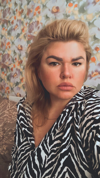 ,   Marina, 37 ,  