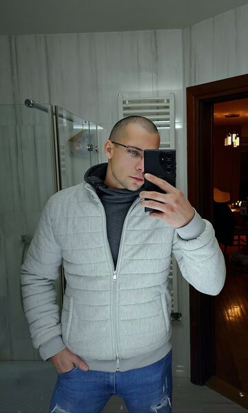  ,   Lazar, 25 ,   ,   