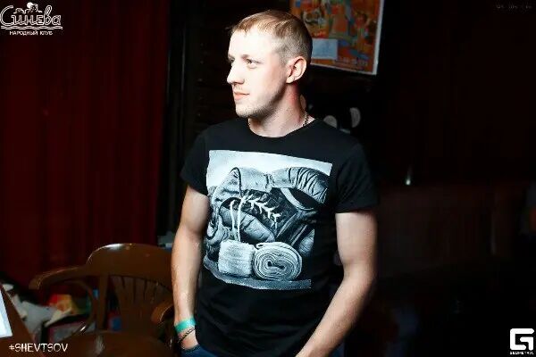  28121032  Mark, 36 ,    