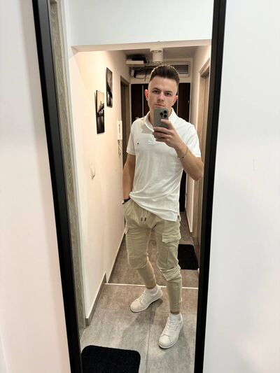  ,   Vitalii, 23 ,   ,   