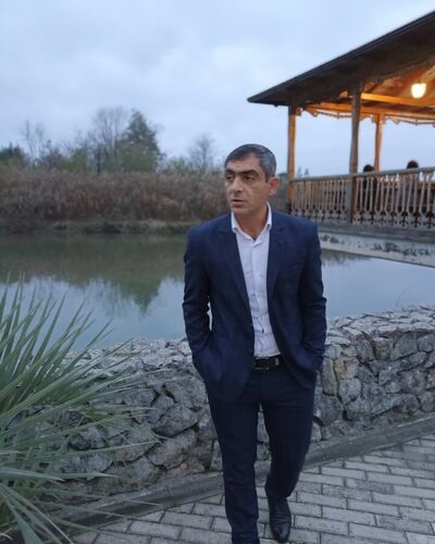  ,   Artur, 44 ,   ,   
