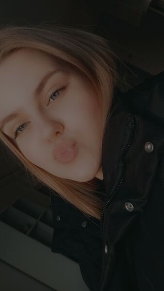  ,   Anastasia, 19 ,     