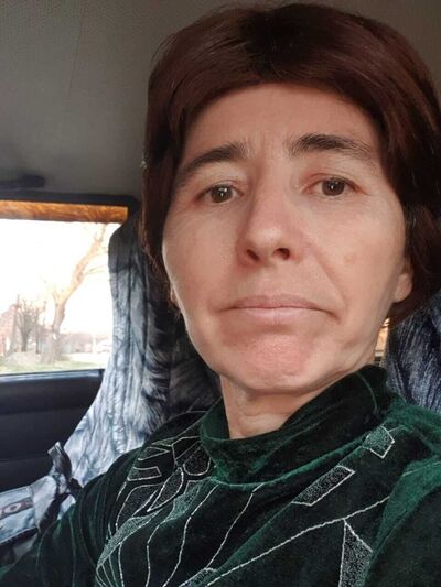  ,   Tatiana, 52 ,   c 