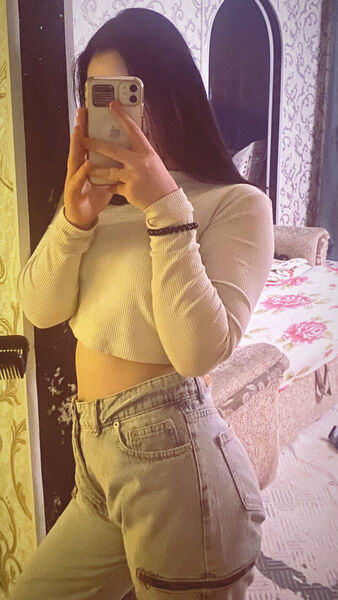  ,   Milana, 21 ,     , c , 