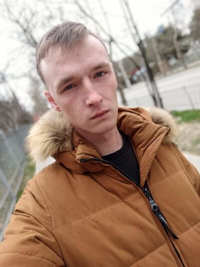  ,   Anton, 28 ,   