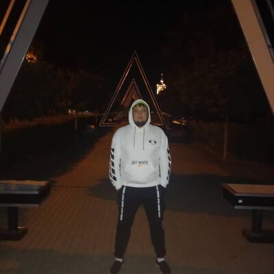  --,   , 37 ,     , c 