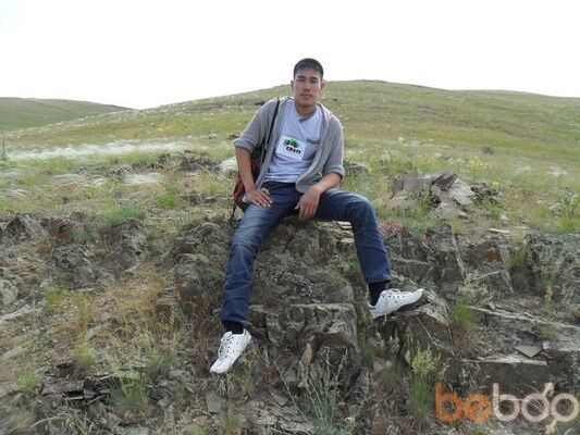  ,   Nursultan, 32 ,   ,   , c , 