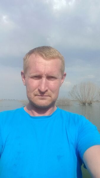  ,   Sergey, 44 ,   ,   