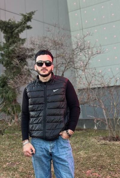  ,   Petros, 31 ,   ,   