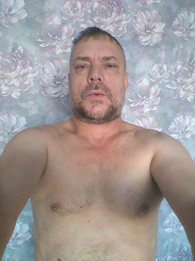  ,   Feliks, 49 ,   ,   