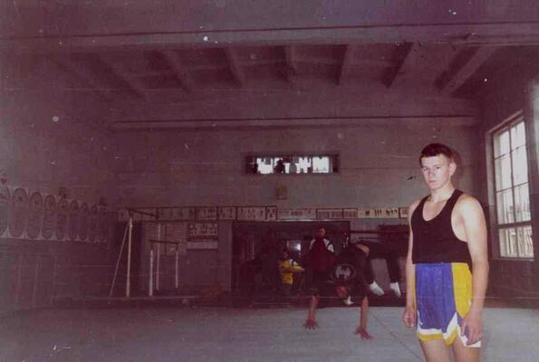  -,   Lyjney, 40 ,     , c 