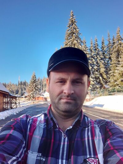  ,   Nicolae, 37 ,   