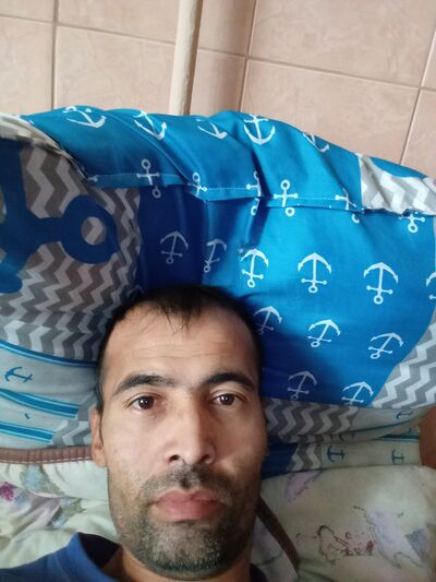  ,   Gulom, 42 ,   ,   